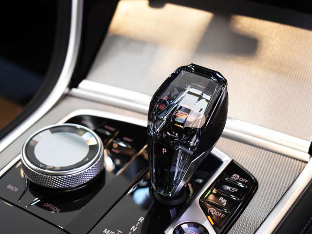 ＢＭＷ ８シリーズ ８４０Ｉ Ｍスポーツ R2年 () 99