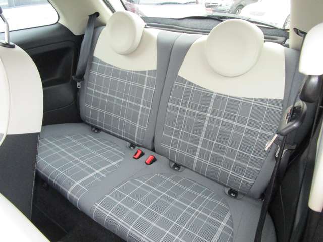 フィアット ５００（チンクエチェント） １．２ ポップ R2年 (中国) 99