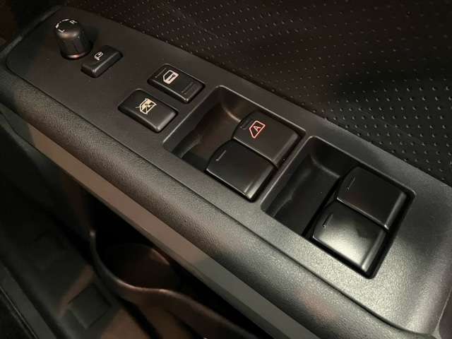 日産 エクストレイル ２．０ ２０ＸＴＴ ４ＷＤ H24年 (北海道) 99