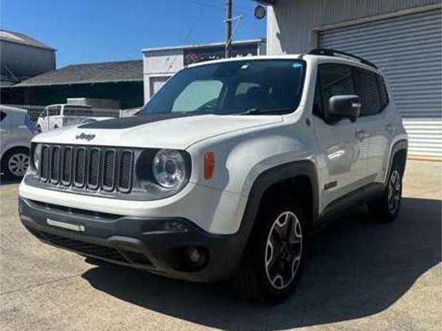 ジープ レネゲード トレイルホーク ４ＷＤ H28年 (東海) 99