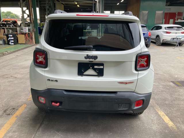 ジープ レネゲード トレイルホーク ４ＷＤ H28年 (東海) 99