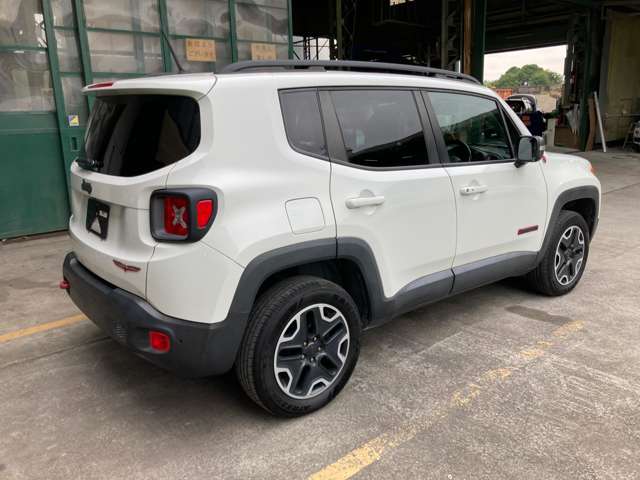 ジープ レネゲード トレイルホーク ４ＷＤ H28年 (東海) 99