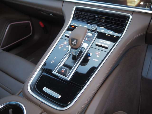 ポルシェ パナメーラ プラチナ エディション ＰＤＫ R5年 (近畿) 99