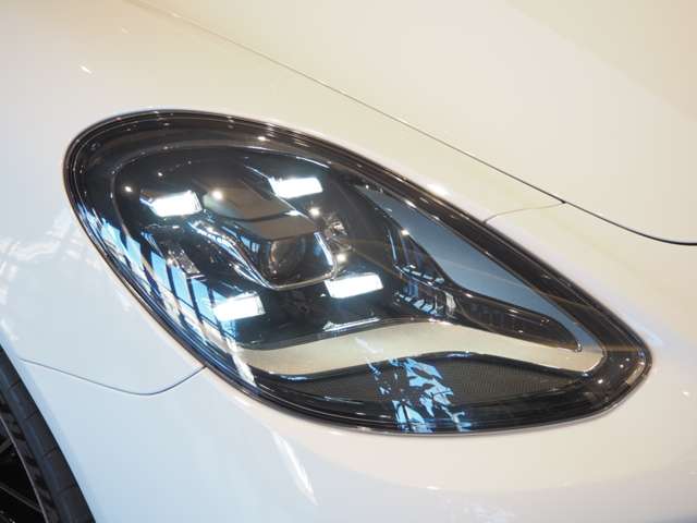 ポルシェ パナメーラ プラチナ エディション ＰＤＫ R5年 (近畿) 99