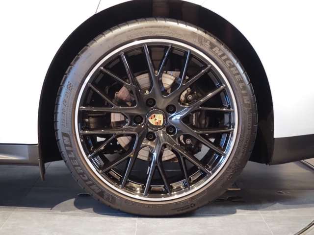 ポルシェ パナメーラ プラチナ エディション ＰＤＫ R5年 (近畿) 99