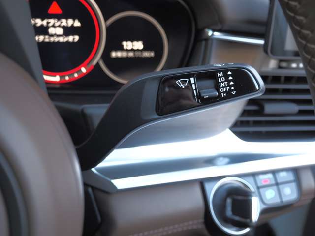 ポルシェ パナメーラ プラチナ エディション ＰＤＫ R5年 (近畿) 99