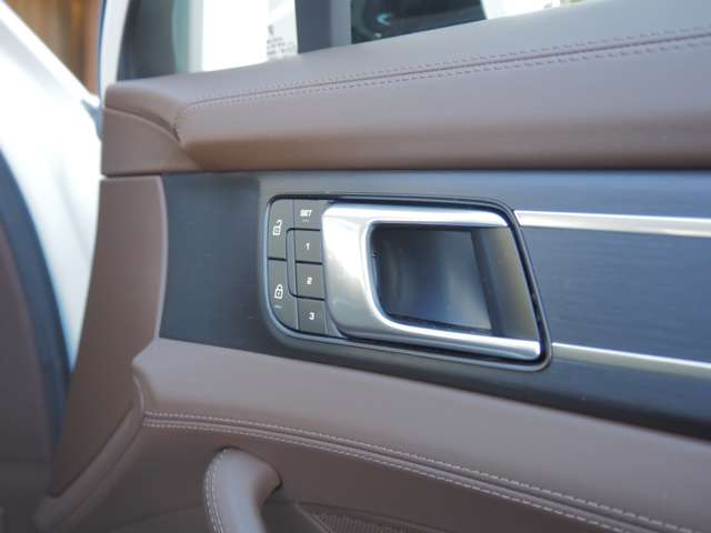 ポルシェ パナメーラ プラチナ エディション ＰＤＫ R5年 (近畿) 99