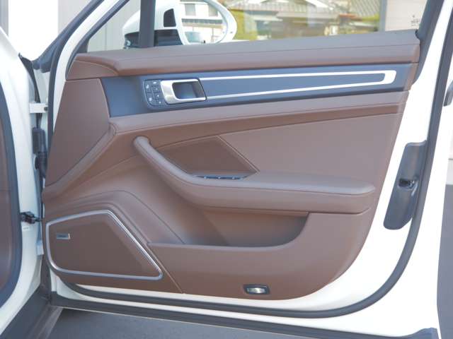 ポルシェ パナメーラ プラチナ エディション ＰＤＫ R5年 (近畿) 99