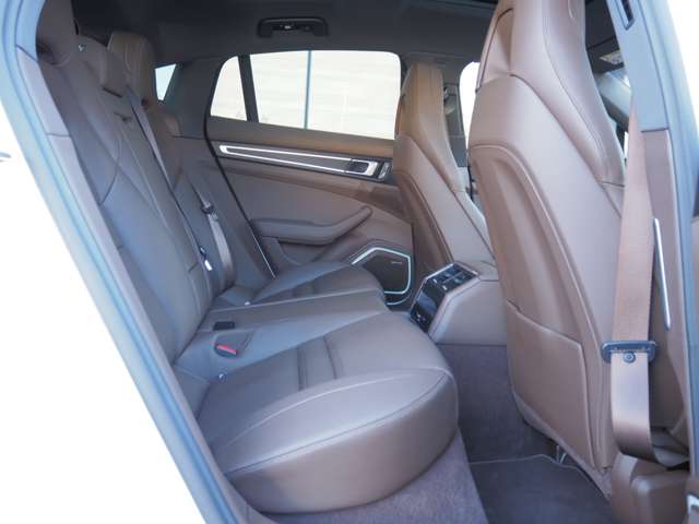 ポルシェ パナメーラ プラチナ エディション ＰＤＫ R5年 (近畿) 99