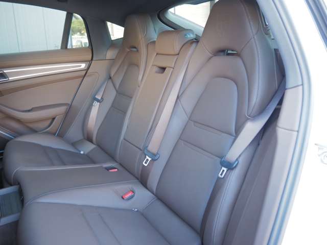 ポルシェ パナメーラ プラチナ エディション ＰＤＫ R5年 (近畿) 99