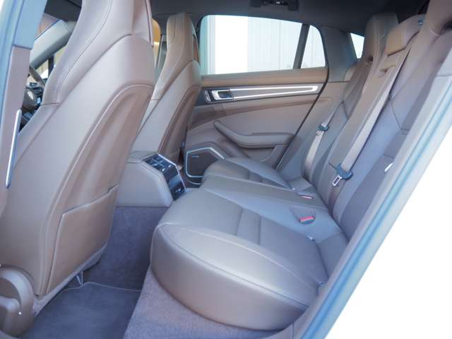 ポルシェ パナメーラ プラチナ エディション ＰＤＫ R5年 (近畿) 99