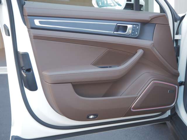 ポルシェ パナメーラ プラチナ エディション ＰＤＫ R5年 (近畿) 99