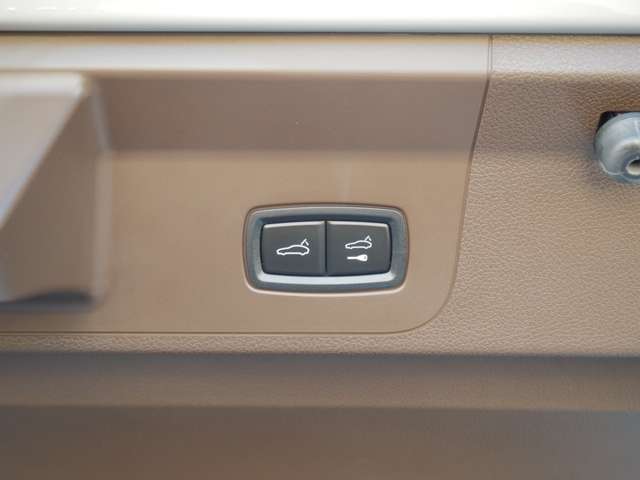 ポルシェ パナメーラ プラチナ エディション ＰＤＫ R5年 (近畿) 99