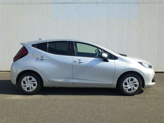 トヨタ アクア １．５ Ｘ R4年 (東北) 99