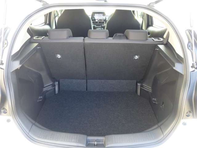 トヨタ アクア １．５ Ｘ R4年 (東北) 99