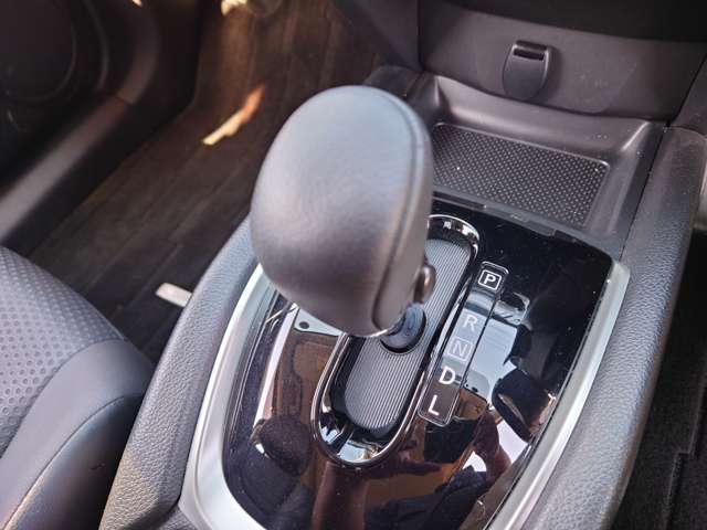 日産 エクストレイル ２．０ ２０Ｘ エマージェンシーブレーキパッケージ ２列車 H29年 (中国) 99