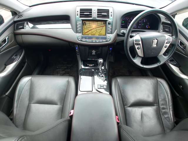 トヨタ クラウンアスリート ３．５ H22年 (中国) 99