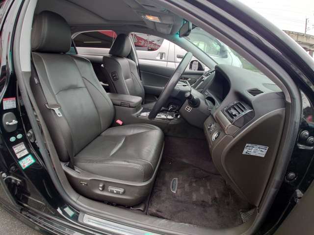 トヨタ クラウンアスリート ３．５ H22年 (中国) 99