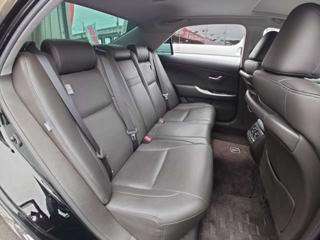 トヨタ クラウンアスリート ３．５ H22年 (中国) 99