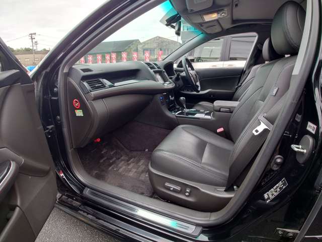 トヨタ クラウンアスリート ３．５ H22年 (中国) 99