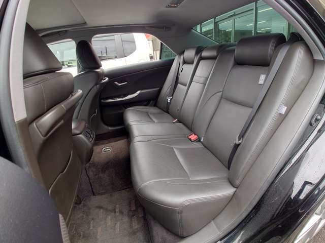 トヨタ クラウンアスリート ３．５ H22年 (中国) 99