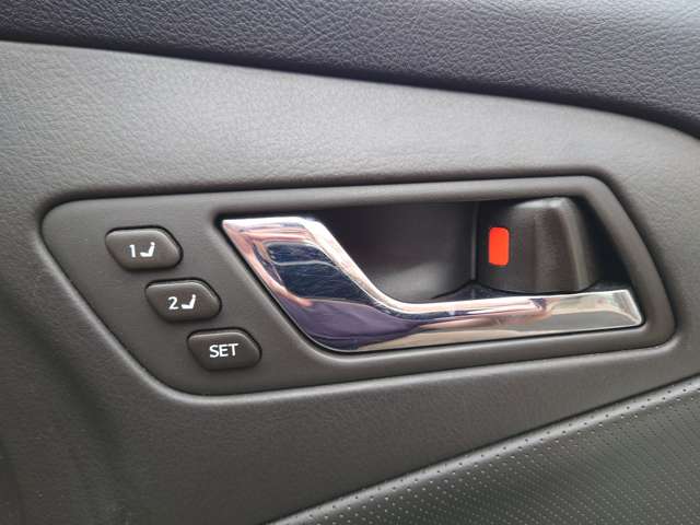 トヨタ クラウンアスリート ３．５ H22年 (中国) 99