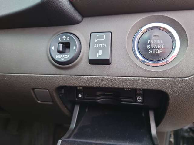 トヨタ クラウンアスリート ３．５ H22年 (中国) 99