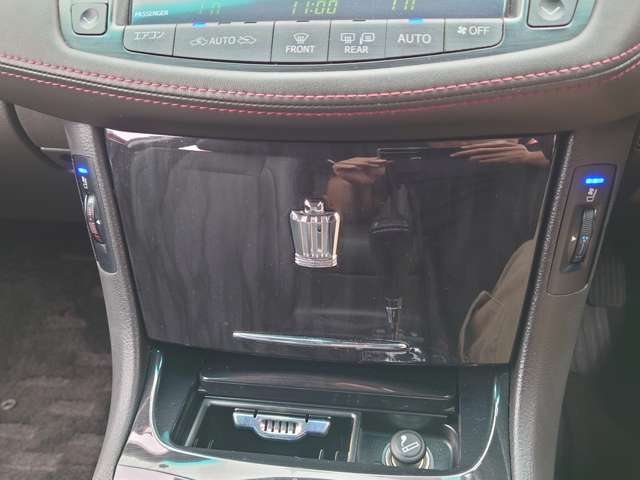 トヨタ クラウンアスリート ３．５ H22年 (中国) 99