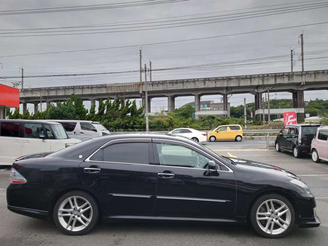 トヨタ クラウンアスリート ３．５ H22年 (中国) 99