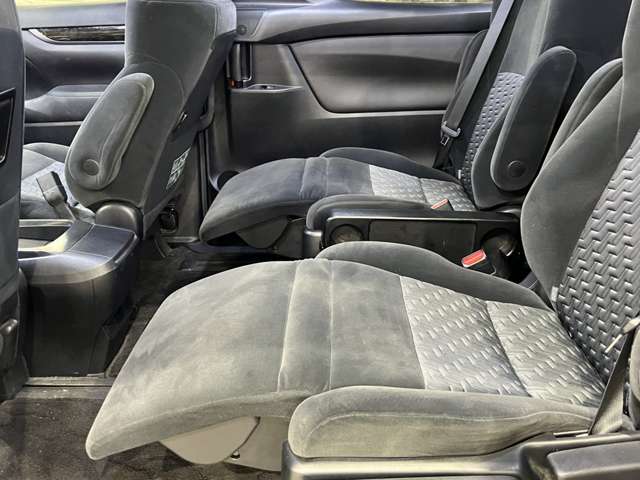 トヨタ アルファード ２．５ Ｓ Ａパッケージ H28年 (関東) 99