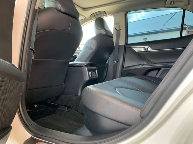 トヨタ カムリ ２．５ Ｇ レザーパッケージ R1年 (東北) 99