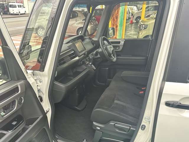 ホンダ Ｎ　ＢＯＸ カスタム ６６０ Ｌ スタイルプラス ブラック R5年 (東海) 99