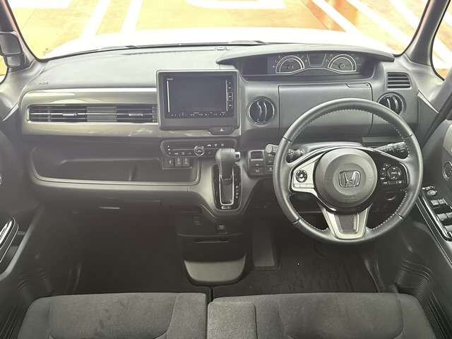 ホンダ Ｎ　ＢＯＸ カスタム ６６０ Ｌ スタイルプラス ブラック R5年 (東海) 99