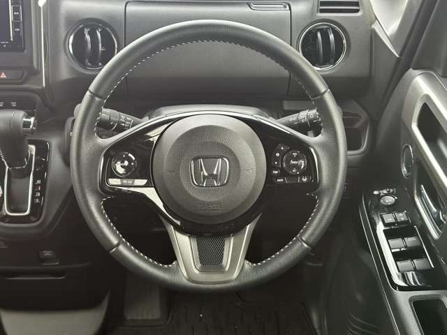 ホンダ Ｎ　ＢＯＸ カスタム ６６０ Ｌ スタイルプラス ブラック R5年 (東海) 99