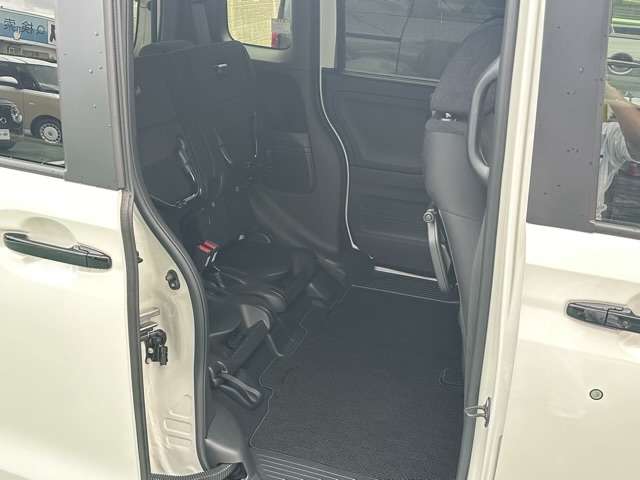 ホンダ Ｎ　ＢＯＸ カスタム ６６０ Ｌ スタイルプラス ブラック R5年 (東海) 99