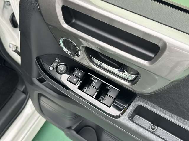 ホンダ Ｎ　ＢＯＸ カスタム ６６０ Ｌ スタイルプラス ブラック R5年 (東海) 99