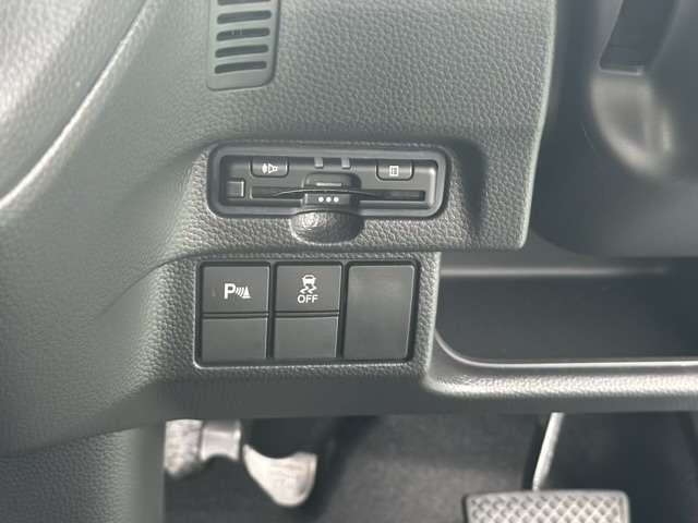 ホンダ Ｎ　ＢＯＸ カスタム ６６０ Ｌ スタイルプラス ブラック R5年 (東海) 99