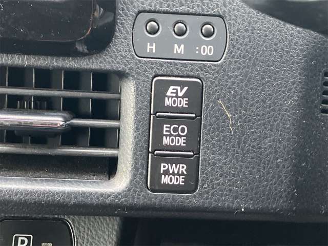 トヨタ ヴォクシー １．８ ハイブリッド Ｘ R1年 (東海) 99