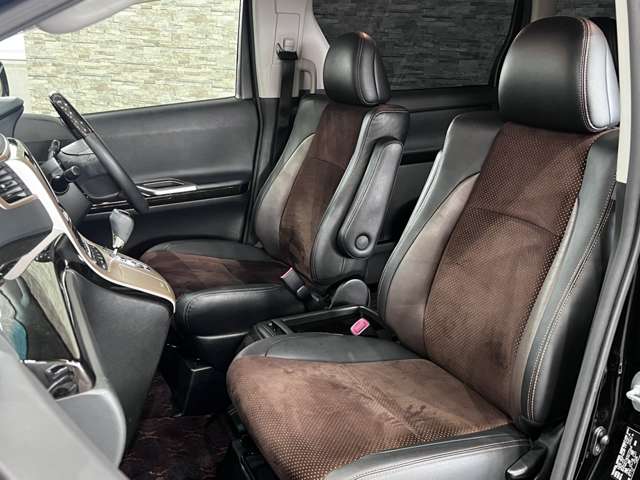 トヨタ アルファード ２．４ ２４０Ｓ タイプゴールドＩＩ H26年 (関東) 99