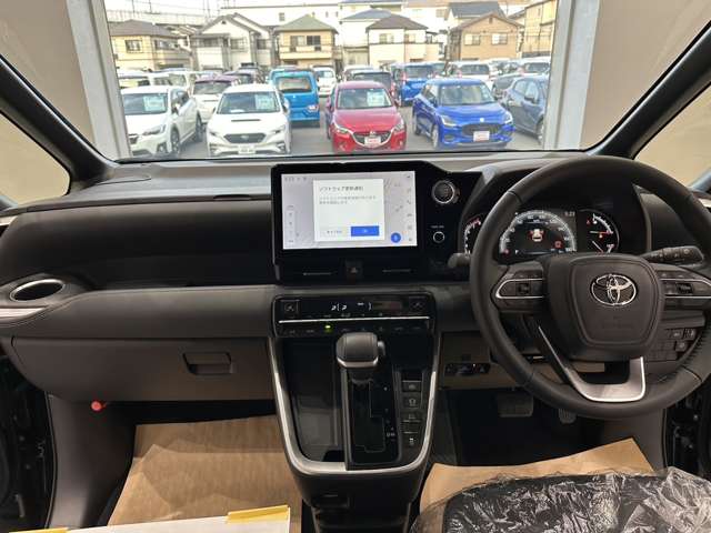 トヨタ ノア ２．０ Ｓ－Ｚ R4年 (中国) 99