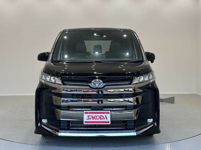 トヨタ ノア ２．０ Ｓ－Ｚ R4年 (中国) 99