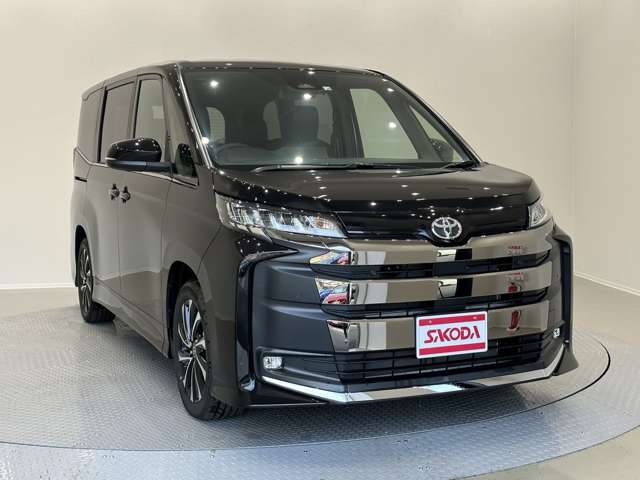 トヨタ ノア ２．０ Ｓ－Ｚ R4年 (中国) 99