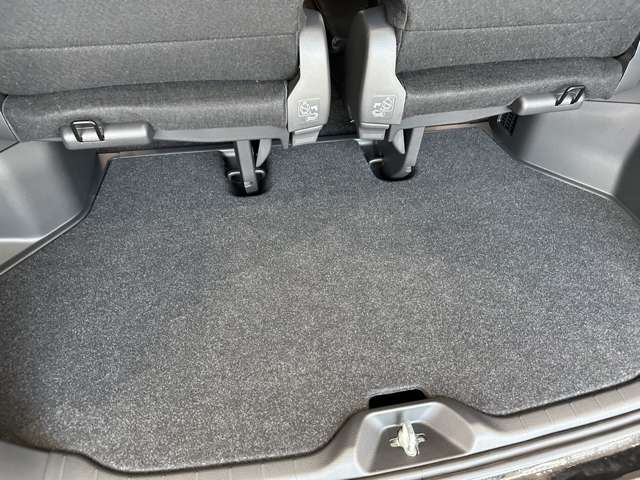 トヨタ ノア ２．０ Ｓ－Ｚ R4年 (中国) 99