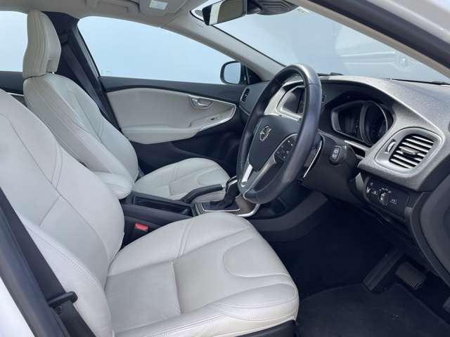 ボルボ Ｖ４０ Ｔ３　クラシックエディション R1年 (東北) 99