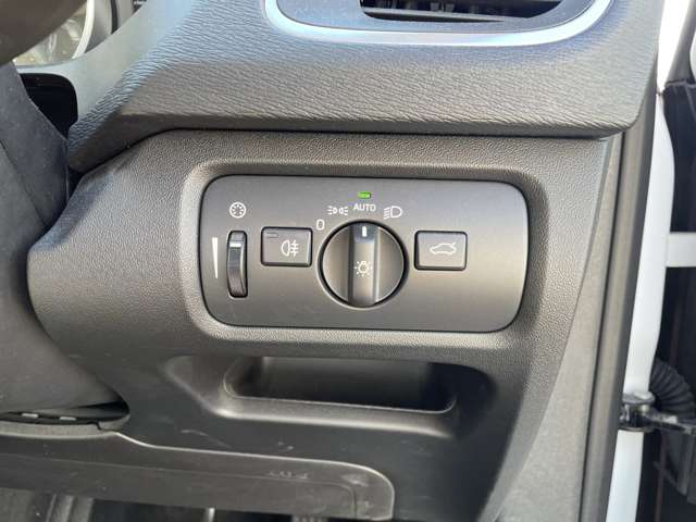 ボルボ Ｖ４０ Ｔ３　クラシックエディション R1年 (東北) 99