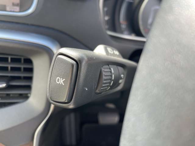 ボルボ Ｖ４０ Ｔ３　クラシックエディション R1年 (東北) 99