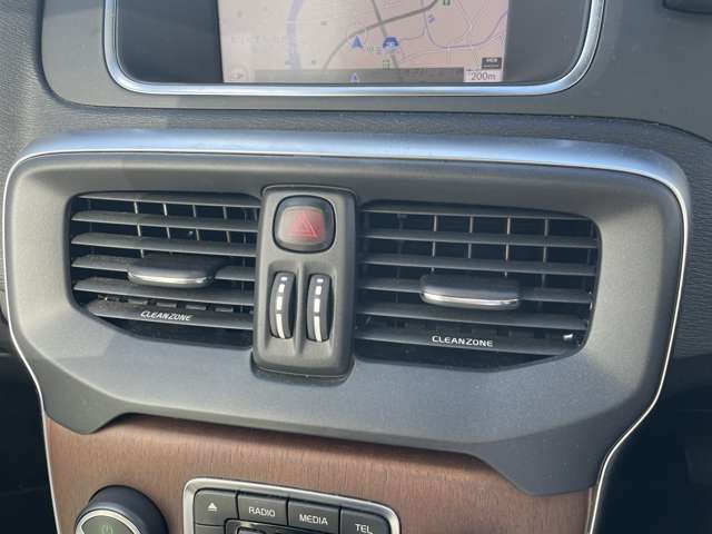 ボルボ Ｖ４０ Ｔ３　クラシックエディション R1年 (東北) 99