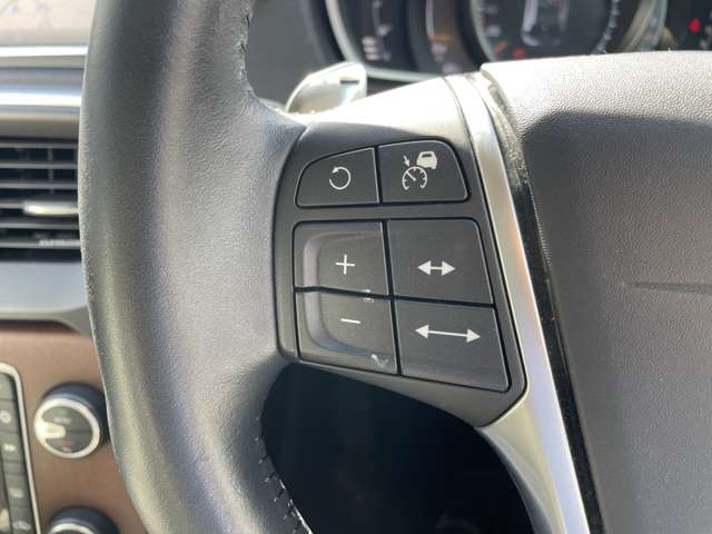 ボルボ Ｖ４０ Ｔ３　クラシックエディション R1年 (東北) 99