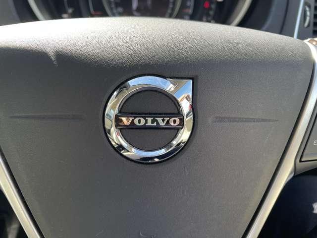 ボルボ Ｖ４０ Ｔ３　クラシックエディション R1年 (東北) 99