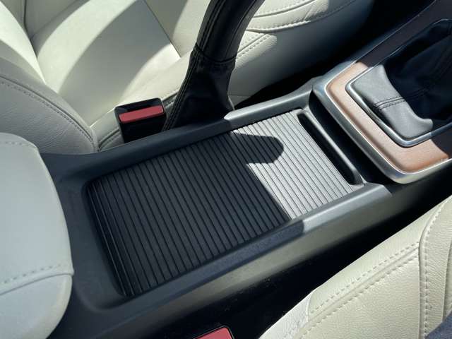 ボルボ Ｖ４０ Ｔ３　クラシックエディション R1年 (東北) 99